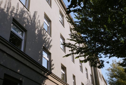 about-2-2.jpg (277 KB)